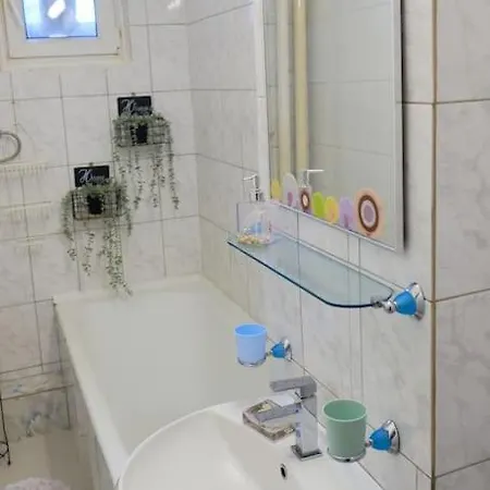 Joy Versului 8 * Timişoara